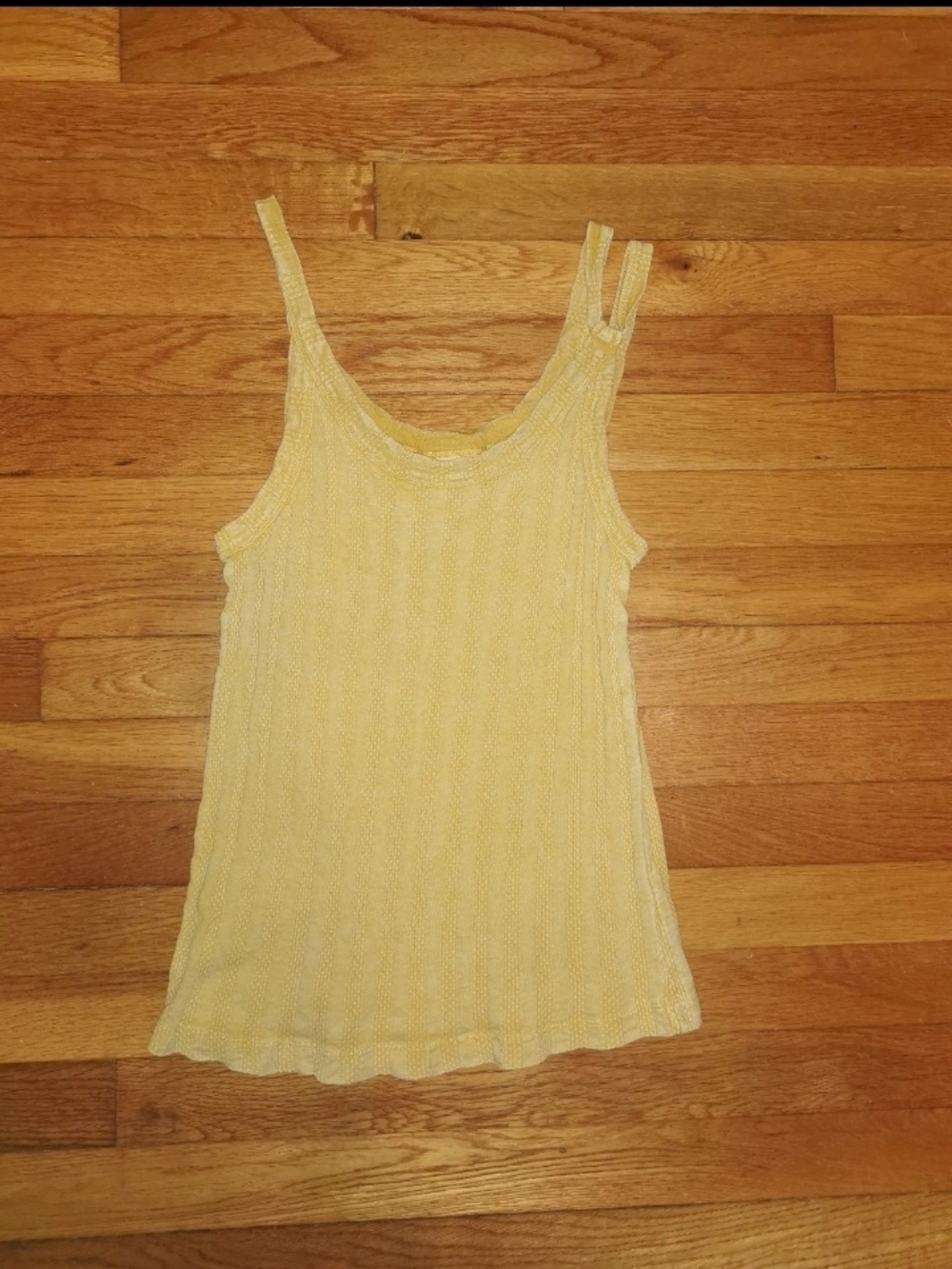 Universal Thread Women's Tankā Top Slim Fit Pullover Scoop Neck Gold Size XS